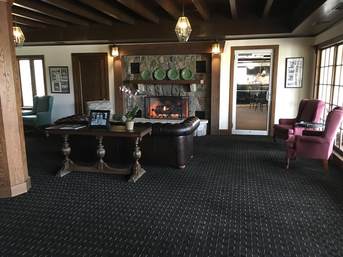 Maxwelton Braes Lodge & Golf Course Baileys Harbor Exteriör bild