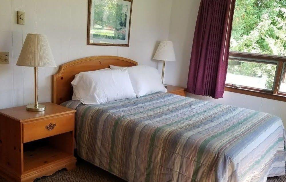 Maxwelton Braes Lodge & Golf Course Baileys Harbor Exteriör bild